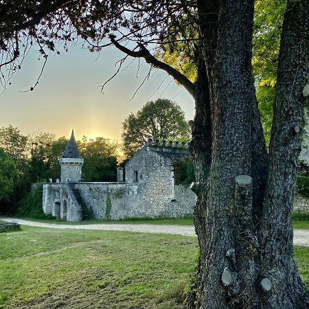 Domaine De Migny Villa Saint-Cyran-du-Jambot Exterior foto