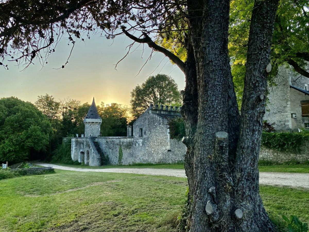 Domaine De Migny Villa Saint-Cyran-du-Jambot Exterior foto
